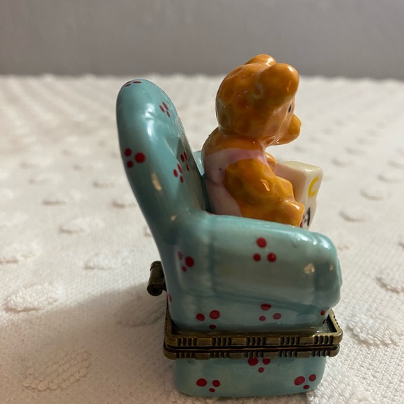 Treasure Box Hinged Memory Keepsakes Porcelain Bear - Picture 4 of 8